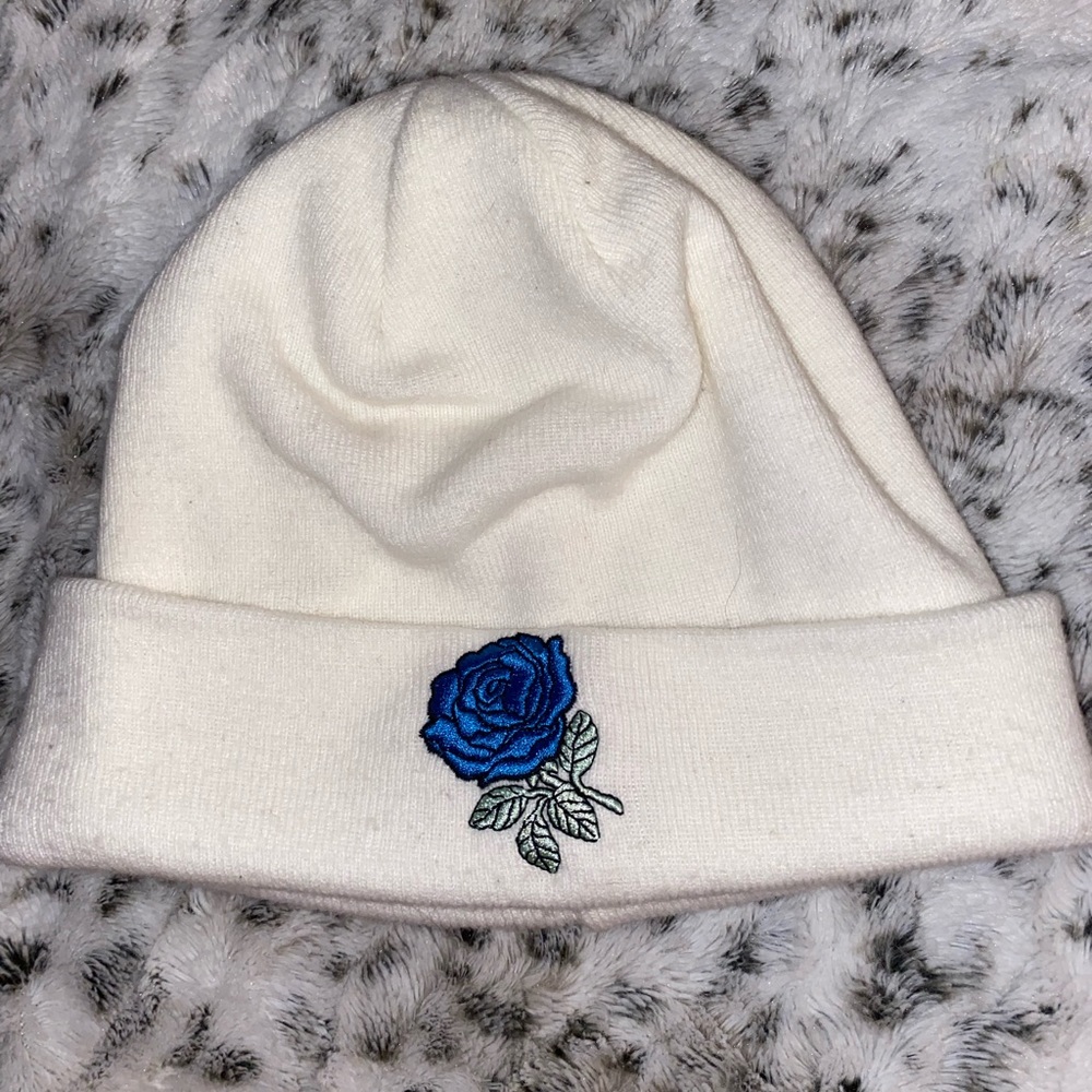 Blue Rose White beanie